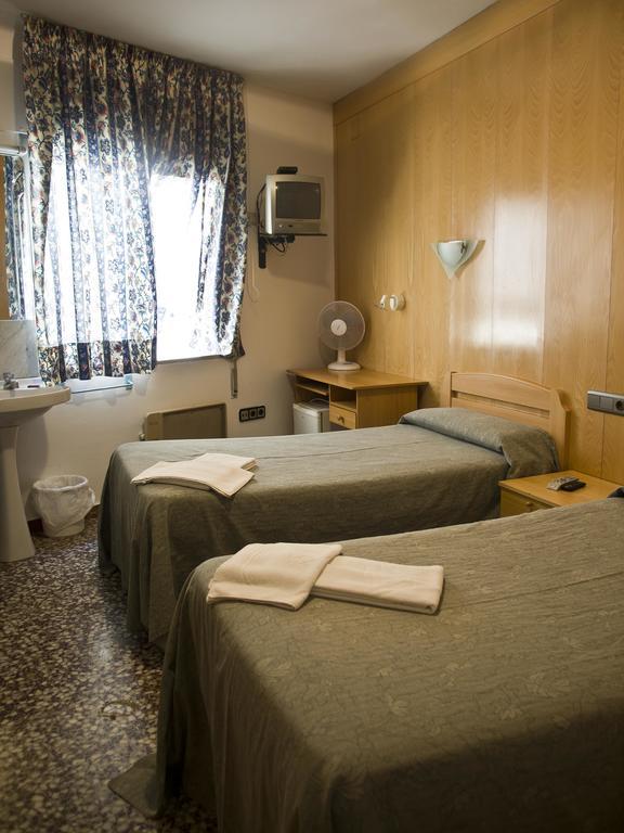 Hostal Lizana Huesca Camera foto
