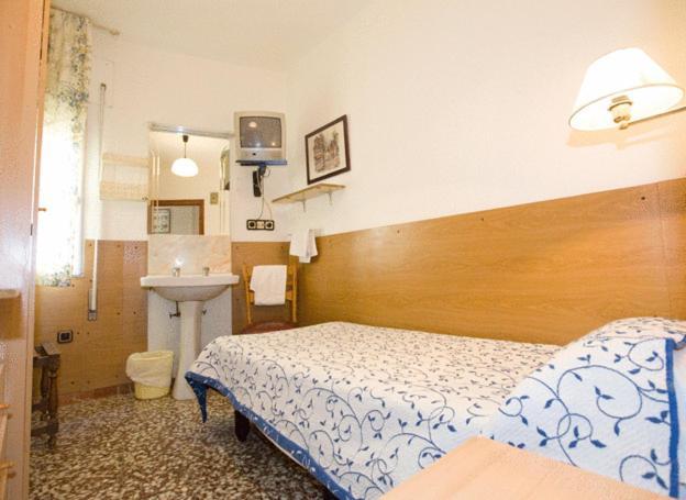Hostal Lizana Huesca Esterno foto